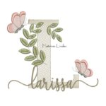 Matriz de Bordado Nome Larissa folhas e Borboletas